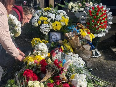 У Львові попрощалися зі скульптором та заслуженим митцем України Ярославом Мотикою У Львові попрощалися зі скульптором та заслуженим митцем України Ярославом Мотикою