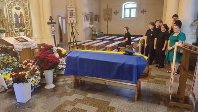 У Харкові попрощалися з загиблим льотчиком Богданом Бабенком У Харкові попрощалися з загиблим льотчиком Богданом Бабенком