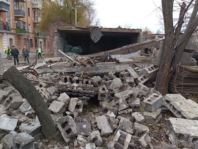Що відбувається на місці удару по Дніпру на ранок 7 листопада Що відбувається на місці удару по Дніпру на ранок 7 листопада