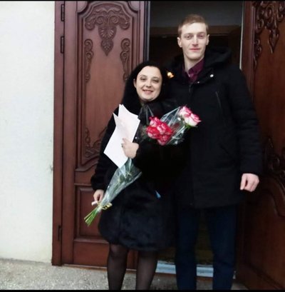 "Якщо дочекаюся, то подарує 101 троянду", — Юлія Брит, дружина військовополоненого з Житомирщини "Якщо дочекаюся, то подарує 101 троянду", — Юлія Брит, дружина військовополоненого з Житомирщини