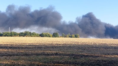 Двоє загиблих, 11 поранених: наслідки авіаудару по підприємству в Сумах Двоє загиблих, 11 поранених: наслідки авіаудару по підприємству в Сумах