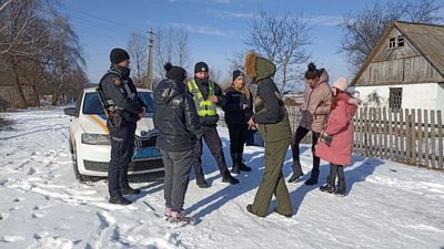 Жителю Житомирщини, який повісив сусідського пса, оголосили підозру Жителю Житомирщини, який повісив сусідського пса, оголосили підозру