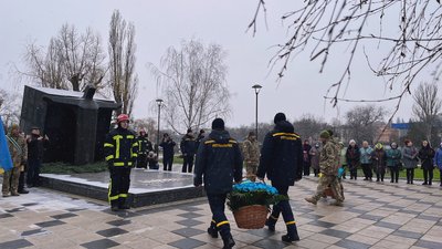 У Кропивницькому вшанували пам'ять ліквідаторів аварії на Чорнобильській АЕС У Кропивницькому вшанували пам'ять ліквідаторів аварії на Чорнобильській АЕС