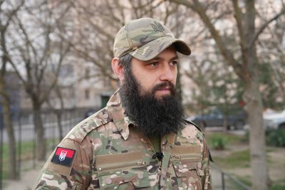 "Хочемо, щоб наш син ріс у Херсоні". Історія родини бійця на позивний "Мудрий" "Хочемо, щоб наш син ріс у Херсоні". Історія родини бійця на позивний "Мудрий"