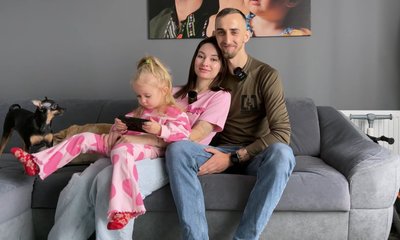 Подружжя військових виховує дворічну доньку Аделіну Подружжя військових виховує дворічну доньку Аделіну