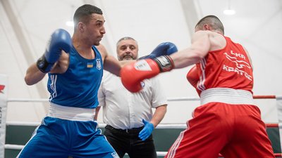 Кропивницькі боксери Юлія Філіппова та Бозорбой Матякубов представлятимуть Україну на чемпіонаті Європи Кропивницькі боксери Юлія Філіппова та Бозорбой Матякубов представлятимуть Україну на чемпіонаті Європи