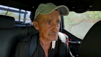 Чоловік, якого евакуювали з Костянтинівки, розповідає про ситуацію у місті Чоловік, якого евакуювали з Костянтинівки, розповідає про ситуацію у місті