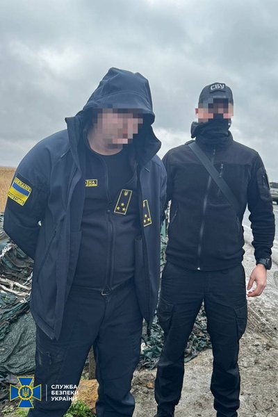 Брав "відкати" за вивезення готівки: СБУ затримала інспектора Одеської митниці Брав "відкати" за вивезення готівки: СБУ затримала інспектора Одеської митниці