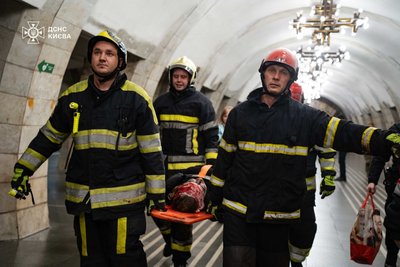 У Києві були зачинені на вхід кілька станцій метро. Яка причина У Києві були зачинені на вхід кілька станцій метро. Яка причина