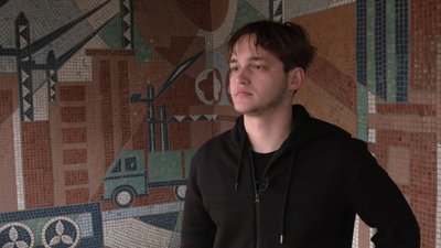 "Ця зупинка не несе ніяких радянських підтекстів": у місті на Рівненщині волонтери відмили мозаїку на зупинці "Ця зупинка не несе ніяких радянських підтекстів": у місті на Рівненщині волонтери відмили мозаїку на зупинці