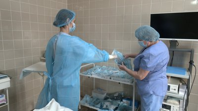 11 років у Рівненській обласній клінічній лікарні: як працює операційна медсестра 11 років у Рівненській обласній клінічній лікарні: як працює операційна медсестра