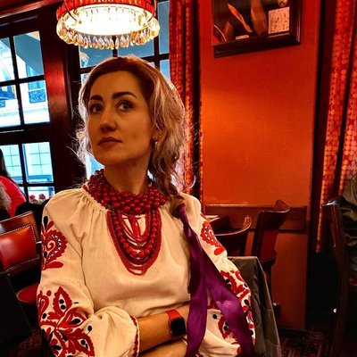 Як житомирянки об'єднують українок за кордоном для допомоги ЗСУ