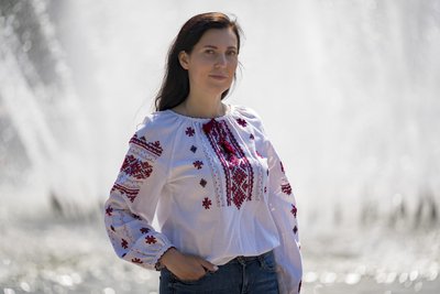 "Це ідентичність нашого народу". Як у Дніпрі святкують день вишиванки