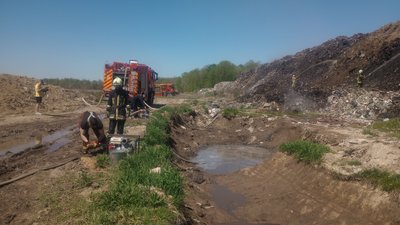 Скобичівка, сміттєзвалище, полігон, Старобогородчанська громада, ДСНС, рятувальники, пожежа Скобичівка, сміттєзвалище, полігон, Старобогородчанська громада, ДСНС, рятувальники, пожежа