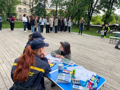 В Ужгороді провели Всеукраїнську програму ментального здоров’я "Ти як?" — "Твоє ментальне здоров’я має значення" В Ужгороді провели Всеукраїнську програму ментального здоров’я "Ти як?" — "Твоє ментальне здоров’я має значення"