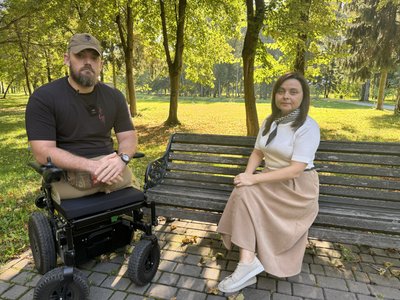 "Не можу бігти з автоматом, то буду вчитися керувати дронами": ветеран з Волині чекає на протезування "Не можу бігти з автоматом, то буду вчитися керувати дронами": ветеран з Волині чекає на протезування
