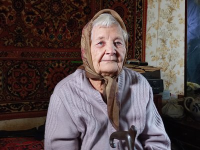 "Віддала останнє". 88-річна жінка з Дніпропетровщини передала понад 40 тисяч гривень на ЗСУ "Віддала останнє". 88-річна жінка з Дніпропетровщини передала понад 40 тисяч гривень на ЗСУ