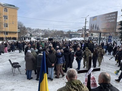 На Черкащині попрощалися із загиблим на Курщині захисником На Черкащині попрощалися із загиблим на Курщині захисником