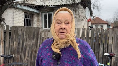 "Прокляну кістки й кров, хто це робить": жителі Новгорода-Сіверського про атаку РФ, яка тричі за 4 дні вдарила по центру "Прокляну кістки й кров, хто це робить": жителі Новгорода-Сіверського про атаку РФ, яка тричі за 4 дні вдарила по центру