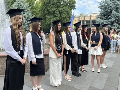 Кременчуцькі випускники отримали медалі за високі досягнення у навчанні