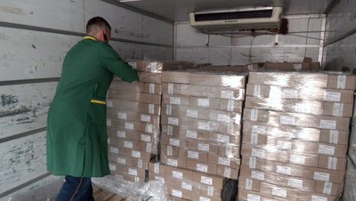 "Лисиці тут бігають": на Волині розкидають приманки для диких тварин з вакциною від сказу "Лисиці тут бігають": на Волині розкидають приманки для диких тварин з вакциною від сказу