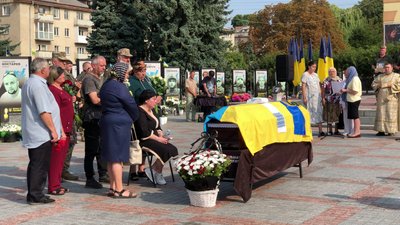 Із 48-річним бійцем Сергієм Шевченком попрощались у Рівному Із 48-річним бійцем Сергієм Шевченком попрощались у Рівному