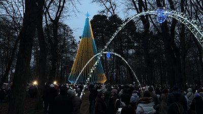 Івано-Франківськ, свято, ялинка, парк Івано-Франківськ, свято, ялинка, парк
