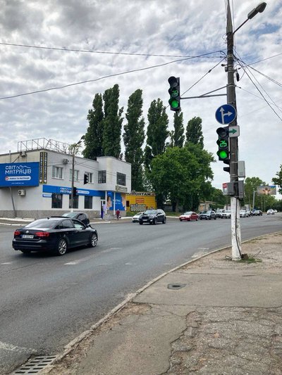 В Одесі триває встановлення блоків живлення на світлофори: де вже працюють