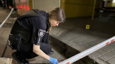 Поранив ножем двох людей: у Черкасах затримали чоловіка Поранив ножем двох людей: у Черкасах затримали чоловіка