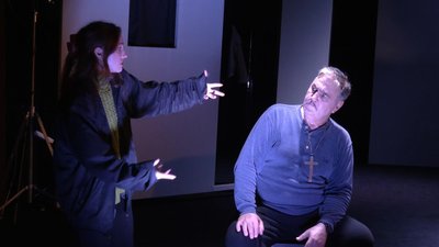«Брідські явища»: у Хмельницькому театрі імені Старицького готують прем'єру трагікомедії про втрату та пам'ять «Брідські явища»: у Хмельницькому театрі імені Старицького готують прем'єру трагікомедії про втрату та пам'ять
