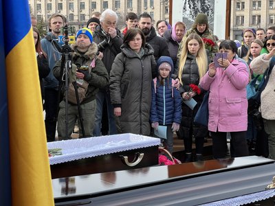 Звільняли Київщину, проте загинули під Бахмутом. У Києві прощають із батьком та сином, які воювали разом
