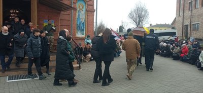 "Про таких кажуть: справжній": у Хмельницькому попрощалися з поліцейським Геннадієм Лахмаєм "Про таких кажуть: справжній": у Хмельницькому попрощалися з поліцейським Геннадієм Лахмаєм