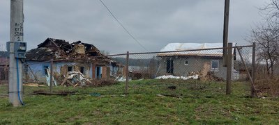 Місяць ремонтують оселі після російського обстрілу: як ліквідовують наслідки у Пирогівцях на Хмельниччині Місяць ремонтують оселі після російського обстрілу: як ліквідовують наслідки у Пирогівцях на Хмельниччині