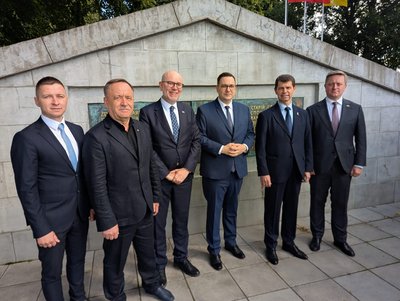 міністри, МЗС, меморіал чехословацьким легіонерам міністри, МЗС, меморіал чехословацьким легіонерам