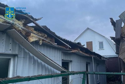 На Київщині внаслідок ракетної атаки пошкоджені житлові будинки: є потерпілі На Київщині внаслідок ракетної атаки пошкоджені житлові будинки: є потерпілі