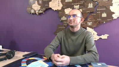 У Житомирі з молоддю провели інтерактивну гру для відпрацювання принципів рівності та безбар'єрності У Житомирі з молоддю провели інтерактивну гру для відпрацювання принципів рівності та безбар'єрності