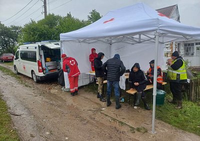 Місце ліквідації наслідків російської атаки Місце ліквідації наслідків російської атаки