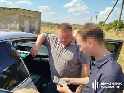 На Одещині затримали посадовця ДМС На Одещині затримали посадовця ДМС