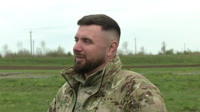 "Вона прикривала хлопців, які відходили": на Рівненщині попрощалися із снайперкою Катериною Шинкаренко "Вона прикривала хлопців, які відходили": на Рівненщині попрощалися із снайперкою Катериною Шинкаренко