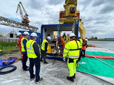 Працівники АМПУ Одещини вчились використовувати обладнання від забруднень моря Працівники АМПУ Одещини вчились використовувати обладнання від забруднень моря