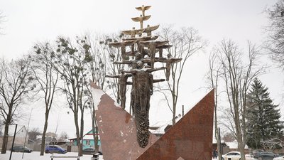 У Сумах вшанували пам'ять Героїв Небесної Сотні в Сумах У Сумах вшанували пам'ять Героїв Небесної Сотні в Сумах