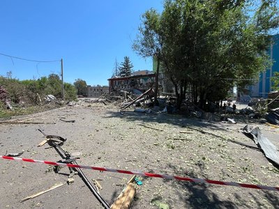 Армія РФ вдарила по Дніпру: що відбувається на місці події Армія РФ вдарила по Дніпру: що відбувається на місці події