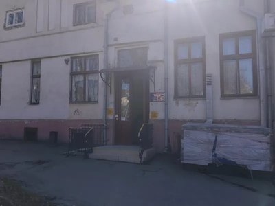 Приміщення, яке здається в оренду через аукціон на вулиці Головній у Чернівцях Приміщення, яке здається в оренду через аукціон на вулиці Головній у Чернівцях