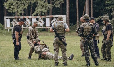 На Волині новостворений стрілецький батальйон поліції готується до виконання бойових завдань на передовій На Волині новостворений стрілецький батальйон поліції готується до виконання бойових завдань на передовій