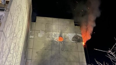 У Долинській на Кіровоградщині російський дрон влучив у багатоповерхівку У Долинській на Кіровоградщині російський дрон влучив у багатоповерхівку