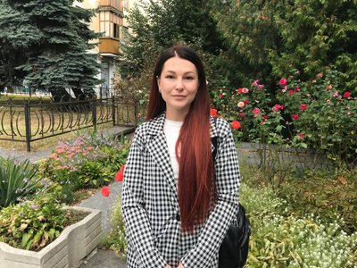 "Цілий ранок чекаю SMS" — житомирянка Тетяна Сень про стосунки під час війни "Цілий ранок чекаю SMS" — житомирянка Тетяна Сень про стосунки під час війни