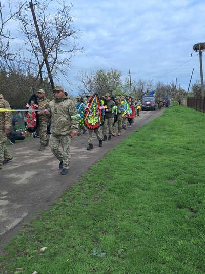 На Одещині попрощались із прикордонником, який загинув під Бахмутом На Одещині попрощались із прикордонником, який загинув під Бахмутом