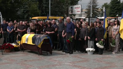 З добровольцями Віктором Чекотою, Василем Чикалюком та Євгенієм Шаблевським попрощалися у Рівному З добровольцями Віктором Чекотою, Василем Чикалюком та Євгенієм Шаблевським попрощалися у Рівному