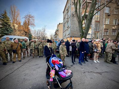 В Одесі попрощались з військовим, який загинув на Запоріжжі В Одесі попрощались з військовим, який загинув на Запоріжжі
