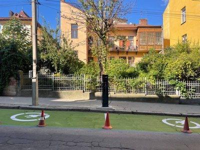 У Чернівцях вперше запрацювали зарядні станції для електромобілів від комунального підприємства У Чернівцях вперше запрацювали зарядні станції для електромобілів від комунального підприємства